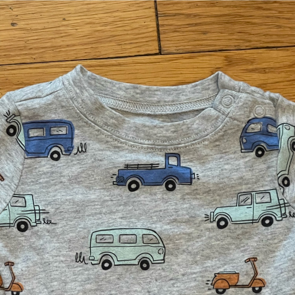 Garanimals Gray Romper with Blue and Green Vehicles - Picture 4 of 6
